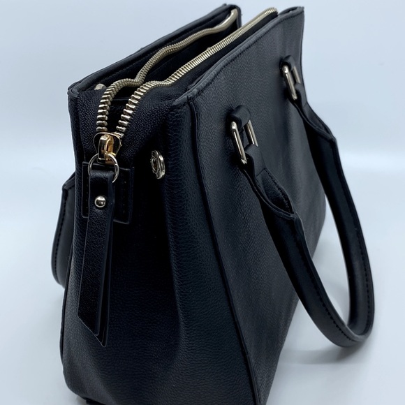 NWT- Little black crossbody bag/ purse - Picture 2 of 7